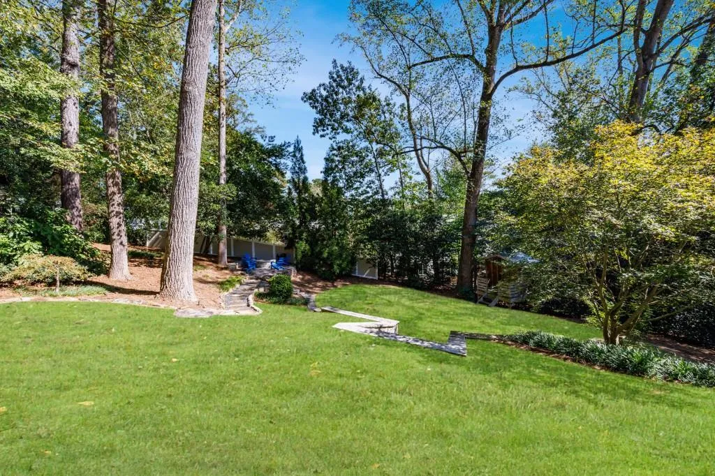 3925 Sheldon Drive N, Atlanta, Georgia 30342, 6 Bedrooms Bedrooms, ,5 BathroomsBathrooms,Residential,For Sale,3925 Sheldon Drive N,7667629