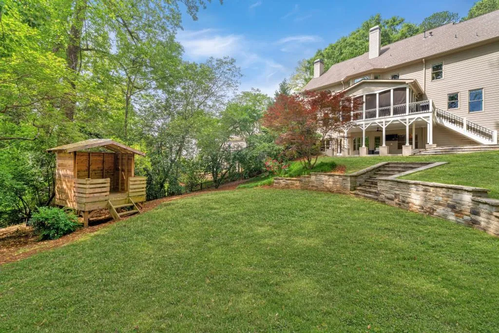 3925 Sheldon Drive N, Atlanta, Georgia 30342, 6 Bedrooms Bedrooms, ,5 BathroomsBathrooms,Residential,For Sale,3925 Sheldon Drive N,7667629