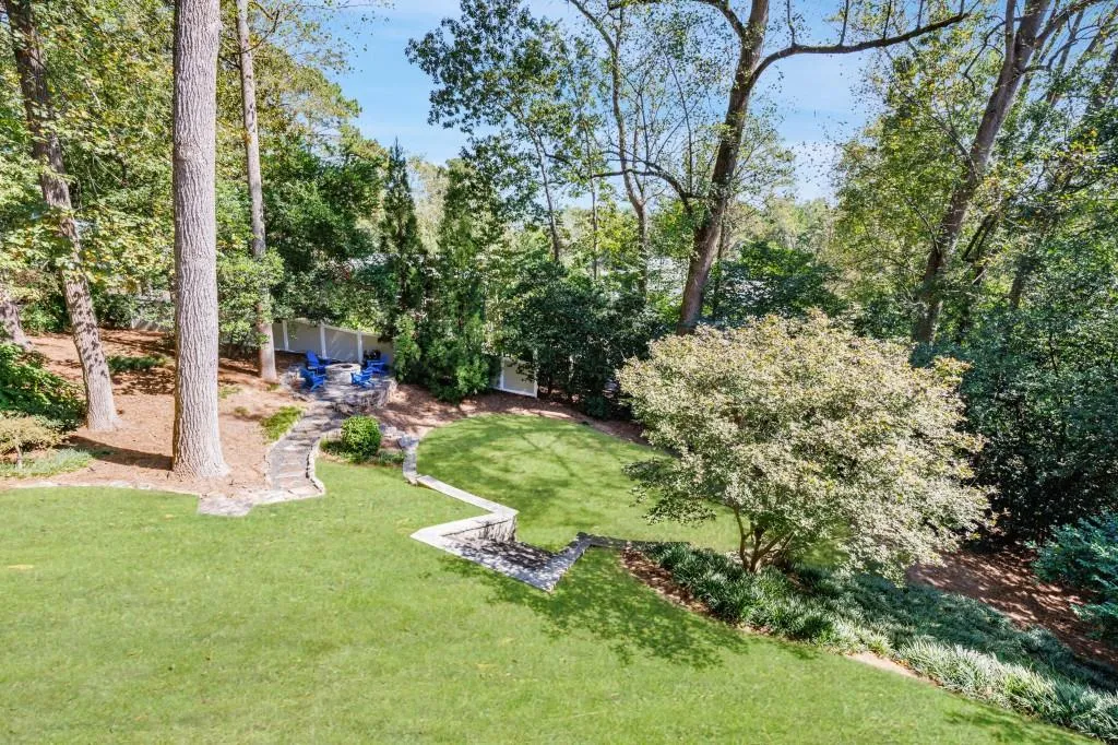 3925 Sheldon Drive N, Atlanta, Georgia 30342, 6 Bedrooms Bedrooms, ,5 BathroomsBathrooms,Residential,For Sale,3925 Sheldon Drive N,7667629