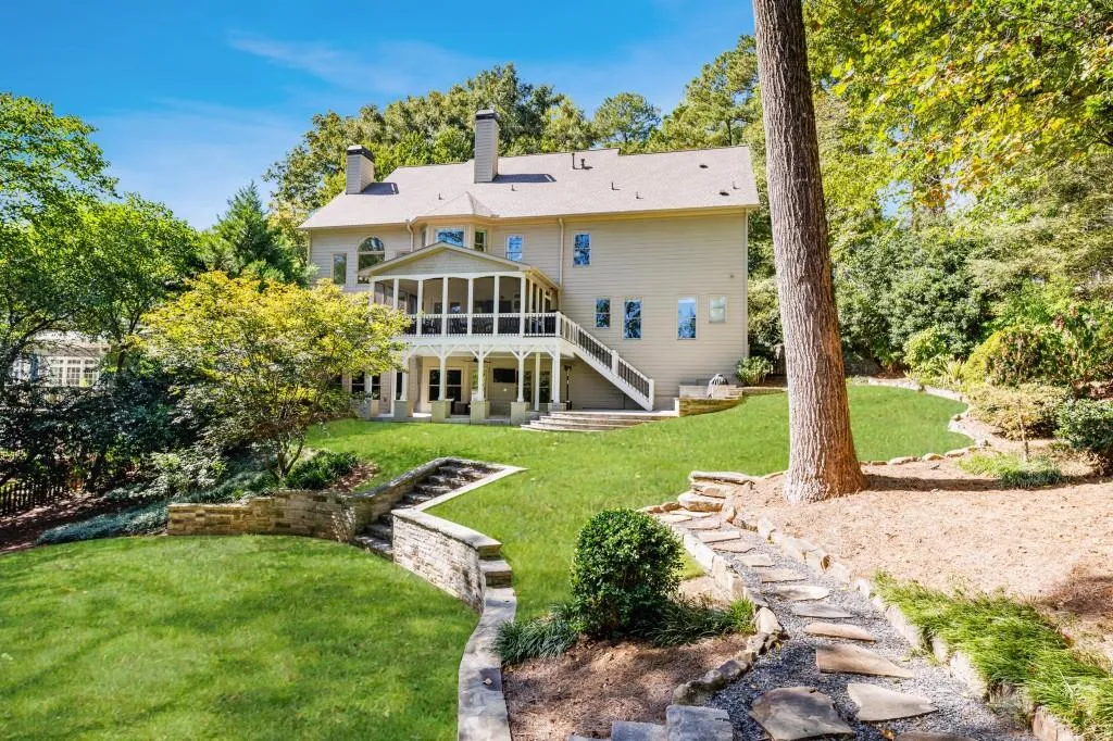 3925 Sheldon Drive N, Atlanta, Georgia 30342, 6 Bedrooms Bedrooms, ,5 BathroomsBathrooms,Residential,For Sale,3925 Sheldon Drive N,7667629