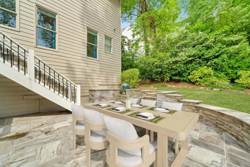 3925 Sheldon Drive N, Atlanta, Georgia 30342, 6 Bedrooms Bedrooms, ,5 BathroomsBathrooms,Residential,For Sale,3925 Sheldon Drive N,7667629