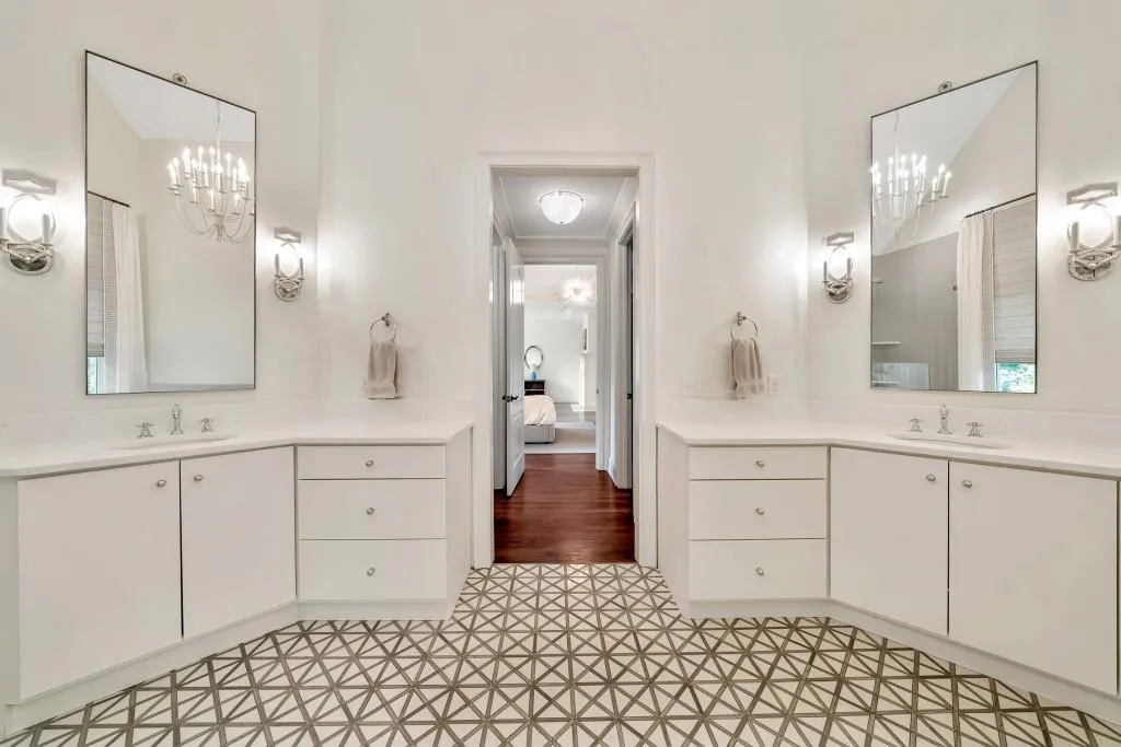 3925 Sheldon Drive N, Atlanta, Georgia 30342, 6 Bedrooms Bedrooms, ,5 BathroomsBathrooms,Residential,For Sale,3925 Sheldon Drive N,7667629