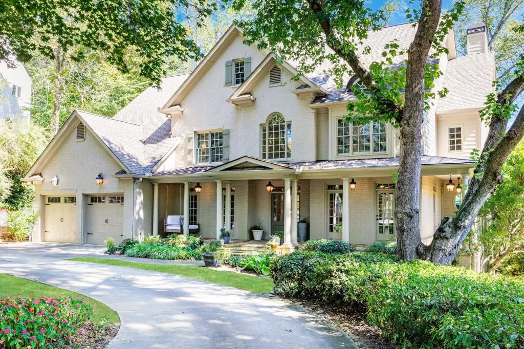 3925 Sheldon Drive N, Atlanta, Georgia 30342, 6 Bedrooms Bedrooms, ,5 BathroomsBathrooms,Residential,For Sale,3925 Sheldon Drive N,7667629