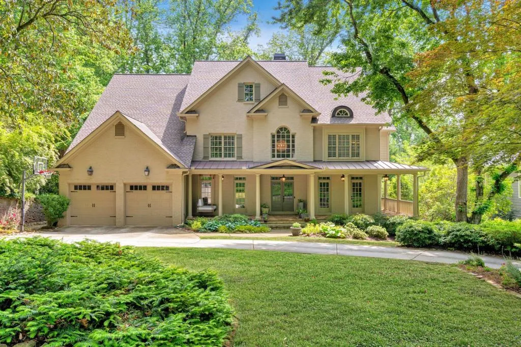 3925 Sheldon Drive N, Atlanta, Georgia 30342, 6 Bedrooms Bedrooms, ,5 BathroomsBathrooms,Residential,For Sale,3925 Sheldon Drive N,7667629
