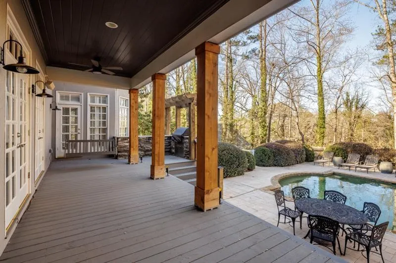 565 Mount Paran Road, Sandy Springs, Georgia 30327, 5 Bedrooms Bedrooms, ,6 BathroomsBathrooms,Residential,Sold,565 Mount Paran Road,7254887