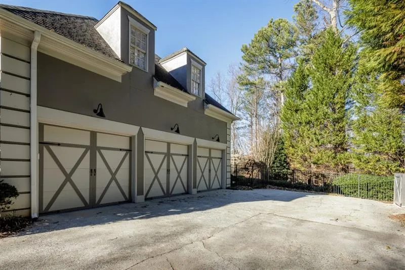 565 Mount Paran Road, Sandy Springs, Georgia 30327, 5 Bedrooms Bedrooms, ,6 BathroomsBathrooms,Residential,Sold,565 Mount Paran Road,7254887