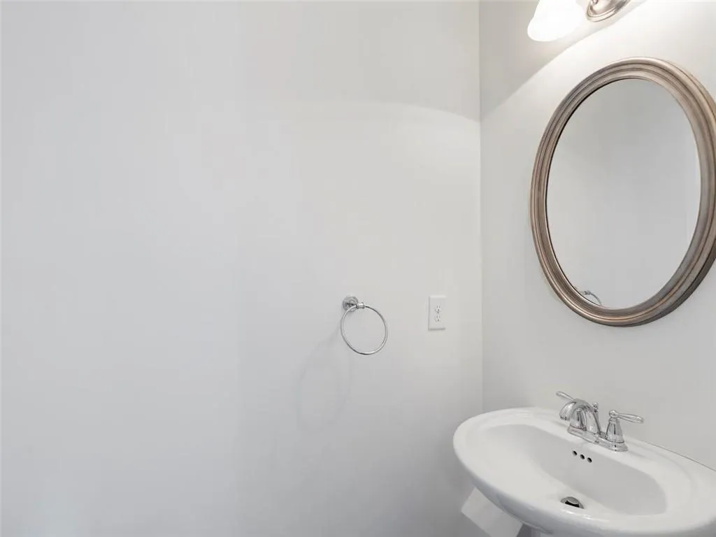 7360 Glisten Avenue Unit 87, Sandy Springs, Georgia 30328, 3 Bedrooms Bedrooms, ,3 BathroomsBathrooms,Residential,Sold,7360 Glisten Avenue Unit 87,6941651