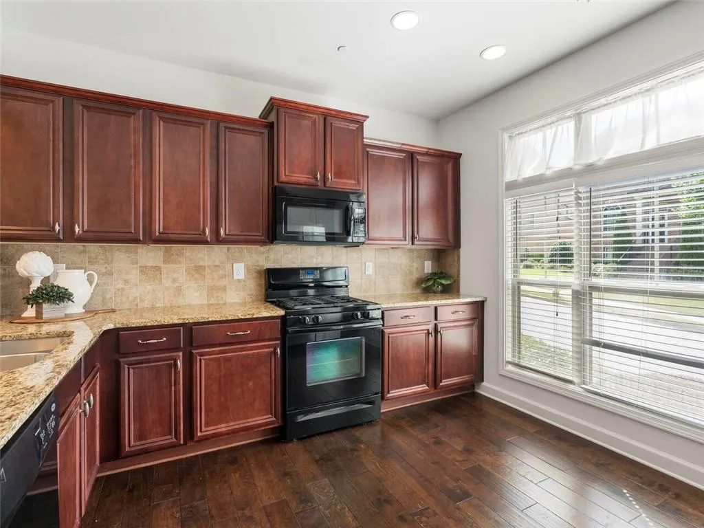 7360 Glisten Avenue Unit 87, Sandy Springs, Georgia 30328, 3 Bedrooms Bedrooms, ,3 BathroomsBathrooms,Residential,Sold,7360 Glisten Avenue Unit 87,6941651