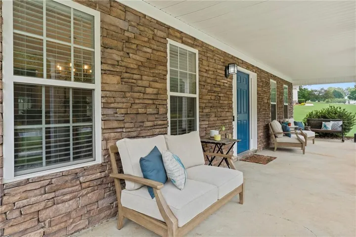 517 Annslee Lane, Loganville, Georgia 30052