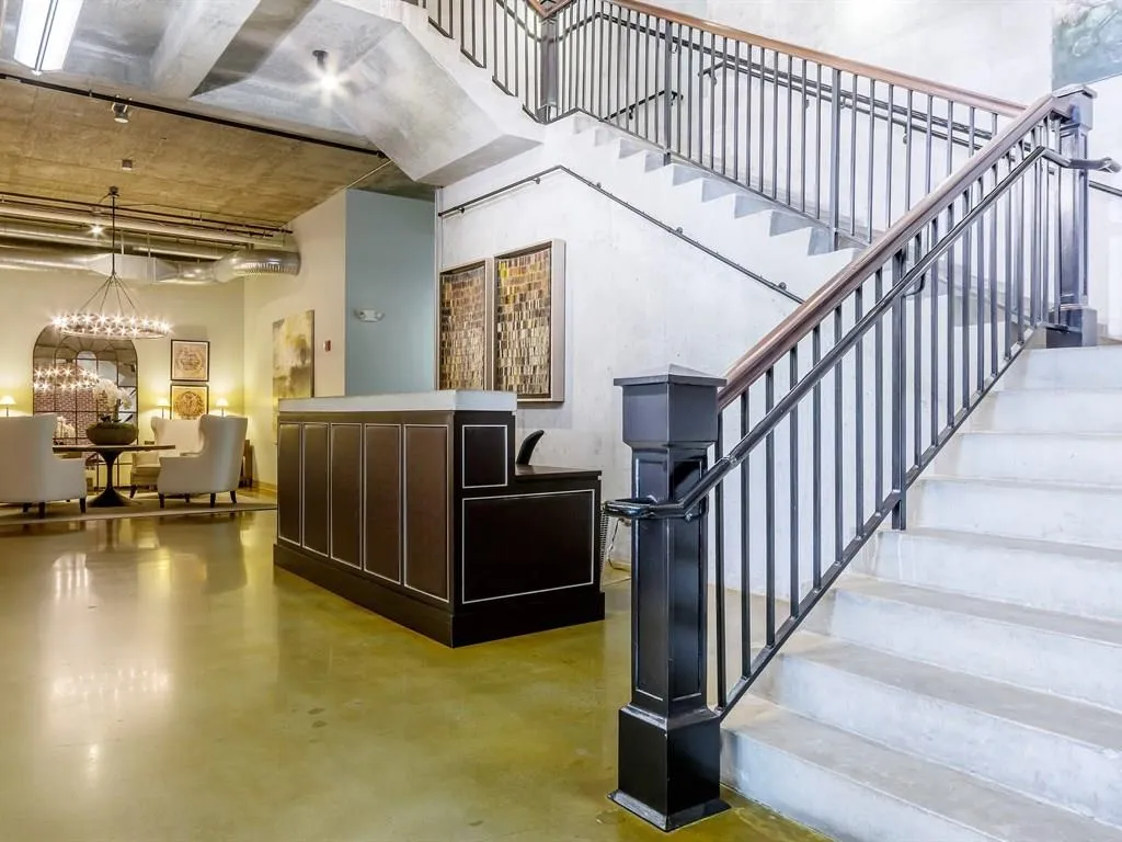 6105 Blue Stone Road Unit 219, Sandy Springs, Georgia 30328, 2 Bedrooms Bedrooms, ,2 BathroomsBathrooms,Residential,Sold,6105 Blue Stone Road Unit 219,5613982