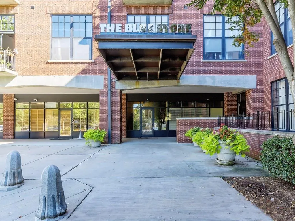 6105 Blue Stone Road Unit 219, Sandy Springs, Georgia 30328, 2 Bedrooms Bedrooms, ,2 BathroomsBathrooms,Residential,Sold,6105 Blue Stone Road Unit 219,5613982