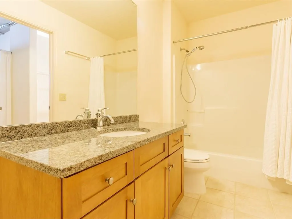 6105 Blue Stone Road Unit 219, Sandy Springs, Georgia 30328, 2 Bedrooms Bedrooms, ,2 BathroomsBathrooms,Residential,Sold,6105 Blue Stone Road Unit 219,5613982