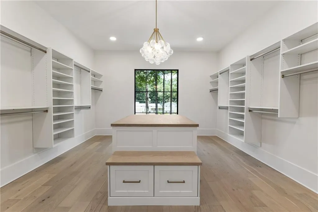 1145 Kingston Drive, Atlanta, Georgia 30342, 6 Bedrooms Bedrooms, ,6 BathroomsBathrooms,Residential,For Sale,1145 Kingston Drive,7623942