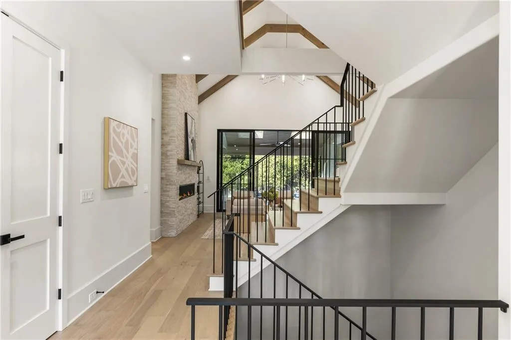 1145 Kingston Drive, Atlanta, Georgia 30342, 6 Bedrooms Bedrooms, ,6 BathroomsBathrooms,Residential,For Sale,1145 Kingston Drive,7623942