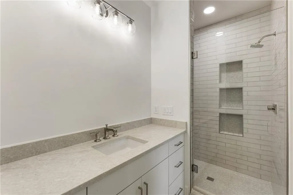 1145 Kingston Drive, Atlanta, Georgia 30342, 6 Bedrooms Bedrooms, ,6 BathroomsBathrooms,Residential,For Sale,1145 Kingston Drive,7623942