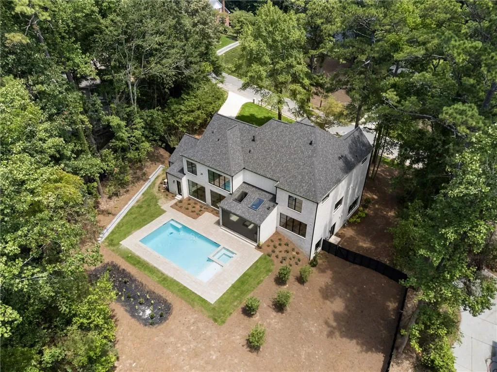 1145 Kingston Drive, Atlanta, Georgia 30342, 6 Bedrooms Bedrooms, ,6 BathroomsBathrooms,Residential,For Sale,1145 Kingston Drive,7623942