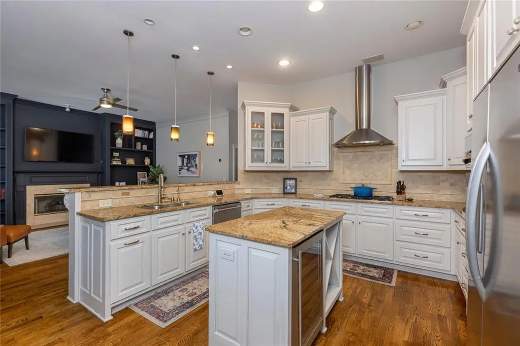 2322 Valley Brook Way Ne, Brookhaven, Georgia 30319, 4 Bedrooms Bedrooms, ,3 BathroomsBathrooms,Residential,For Sale,2322 Valley Brook Way Ne,7628632