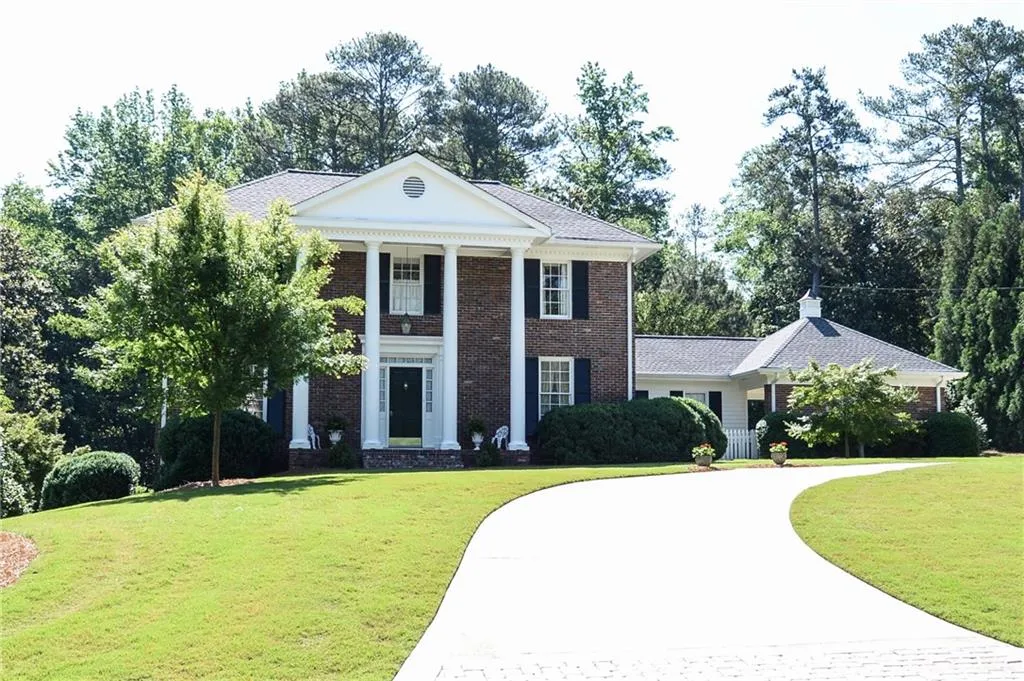 780 Wesley Oak Road, Sandy Springs, Georgia 30328, 4 Bedrooms Bedrooms, ,2 BathroomsBathrooms,Residential,Sold,780 Wesley Oak Road,5816179