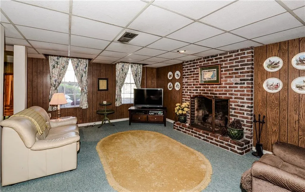 780 Wesley Oak Road, Sandy Springs, Georgia 30328, 4 Bedrooms Bedrooms, ,2 BathroomsBathrooms,Residential,Sold,780 Wesley Oak Road,5816179