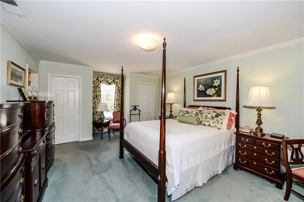 780 Wesley Oak Road, Sandy Springs, Georgia 30328, 4 Bedrooms Bedrooms, ,2 BathroomsBathrooms,Residential,Sold,780 Wesley Oak Road,5816179