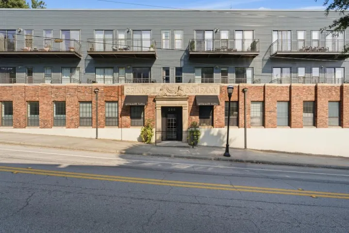 200 N Highland Avenue Ne Unit 207, Atlanta, Georgia 30307