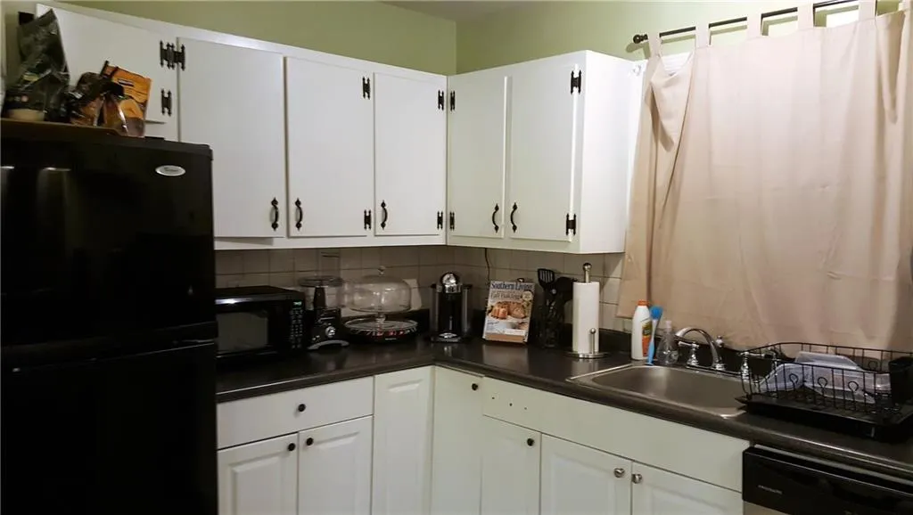 710 Windsor Parkway, Atlanta, Georgia 30342, 3 Bedrooms Bedrooms, ,2 BathroomsBathrooms,Residential,Sold,710 Windsor Parkway,5832808