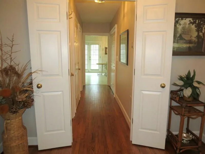3873 Roswell Road Ne Unit 4, Atlanta, Georgia 30342, 3 Bedrooms Bedrooms, ,2 BathroomsBathrooms,Residential,Sold,3873 Roswell Road Ne Unit 4,5819391