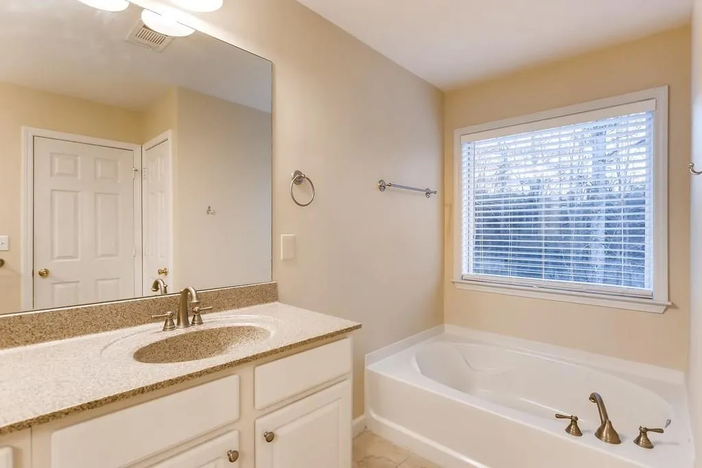 651 Coligny Court, Atlanta, Georgia 30350, 3 Bedrooms Bedrooms, ,3 BathroomsBathrooms,Residential,Sold,651 Coligny Court,6129034