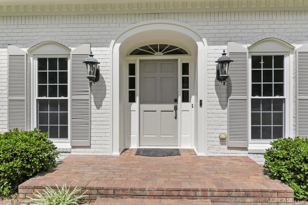 5795 Riverwood Drive, Sandy Springs, Georgia 30328, 5 Bedrooms Bedrooms, ,4 BathroomsBathrooms,Residential,Sold,5795 Riverwood Drive,6911121