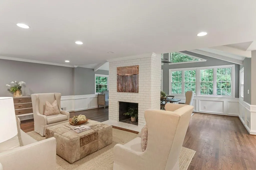 5795 Riverwood Drive, Sandy Springs, Georgia 30328, 5 Bedrooms Bedrooms, ,4 BathroomsBathrooms,Residential,Sold,5795 Riverwood Drive,6911121