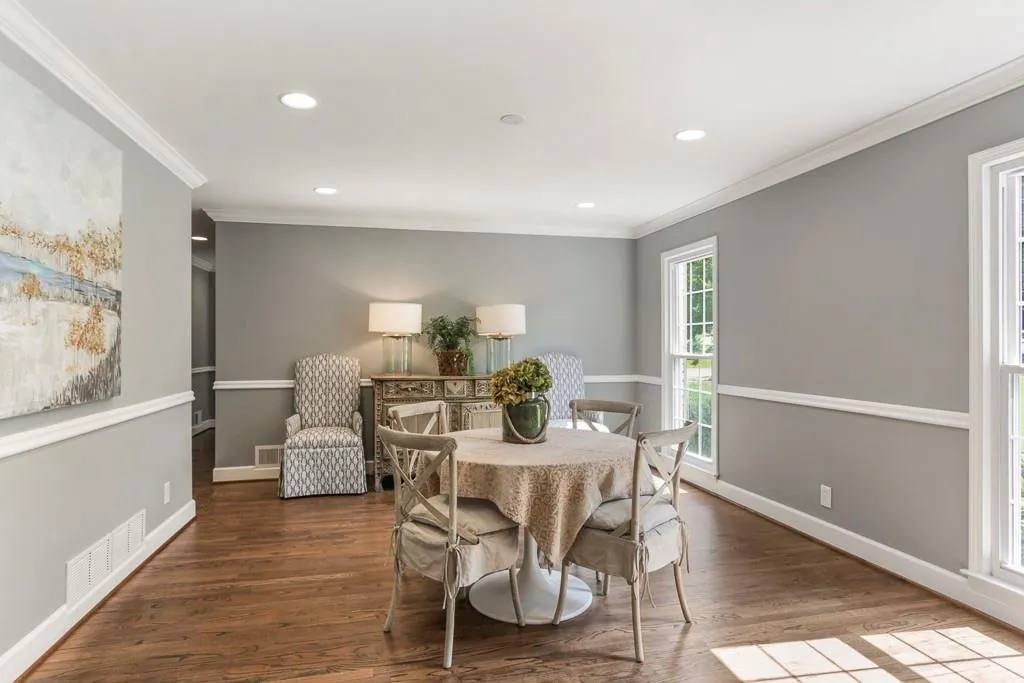5795 Riverwood Drive, Sandy Springs, Georgia 30328, 5 Bedrooms Bedrooms, ,4 BathroomsBathrooms,Residential,Sold,5795 Riverwood Drive,6911121