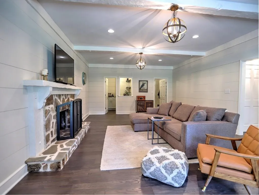 510 Dalrymple Road, Sandy Springs, Georgia 30328, 4 Bedrooms Bedrooms, ,2 BathroomsBathrooms,Residential,Sold,510 Dalrymple Road,6930806