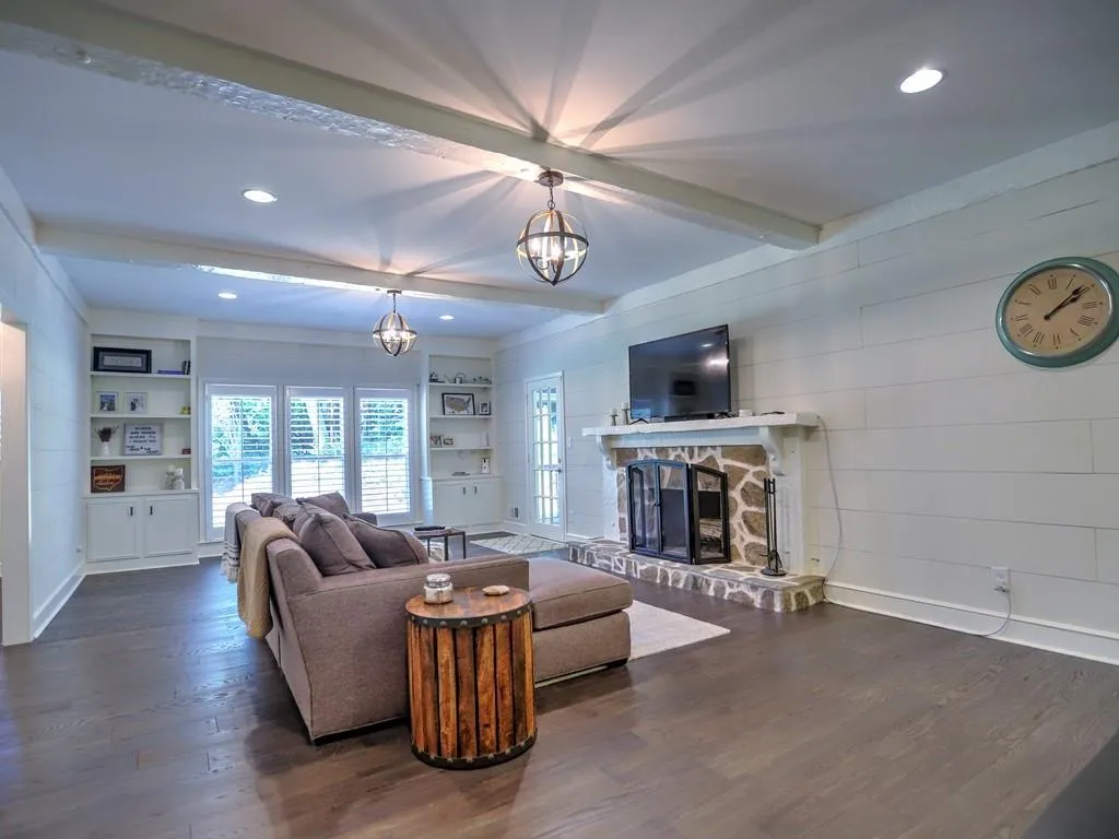 510 Dalrymple Road, Sandy Springs, Georgia 30328, 4 Bedrooms Bedrooms, ,2 BathroomsBathrooms,Residential,Sold,510 Dalrymple Road,6930806