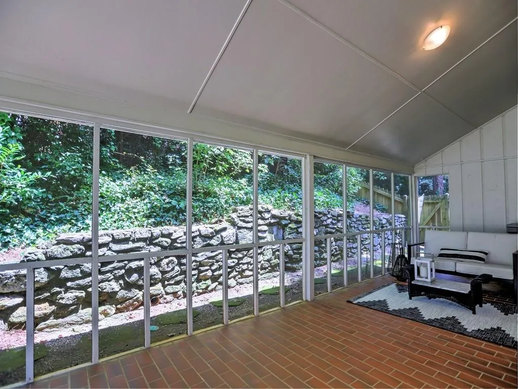 510 Dalrymple Road, Sandy Springs, Georgia 30328, 4 Bedrooms Bedrooms, ,2 BathroomsBathrooms,Residential,Sold,510 Dalrymple Road,6930806