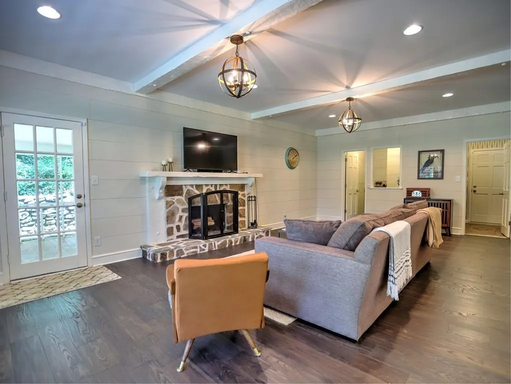 510 Dalrymple Road, Sandy Springs, Georgia 30328, 4 Bedrooms Bedrooms, ,2 BathroomsBathrooms,Residential,Sold,510 Dalrymple Road,6930806