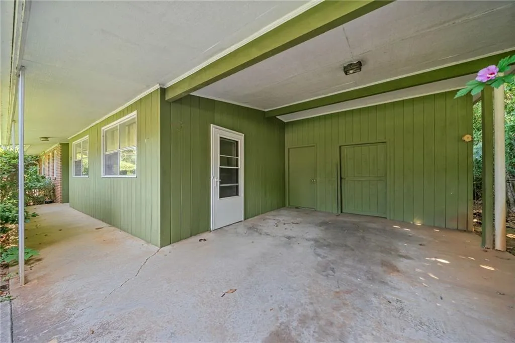 1148 Lynmoor Drive Ne, Brookhaven, Georgia 30319, 3 Bedrooms Bedrooms, ,2 BathroomsBathrooms,Residential,For Sale,1148 Lynmoor Drive Ne,7615021