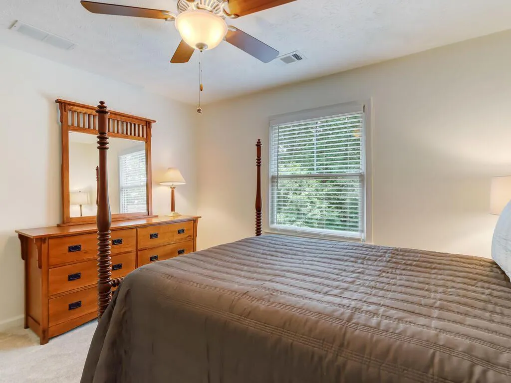 1825 Redbourne Drive, Atlanta, Georgia 30350, 4 Bedrooms Bedrooms, ,3 BathroomsBathrooms,Residential,Sold,1825 Redbourne Drive,6911955