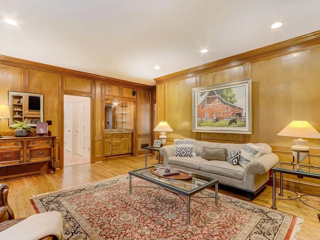 1825 Redbourne Drive, Atlanta, Georgia 30350, 4 Bedrooms Bedrooms, ,3 BathroomsBathrooms,Residential,Sold,1825 Redbourne Drive,6911955