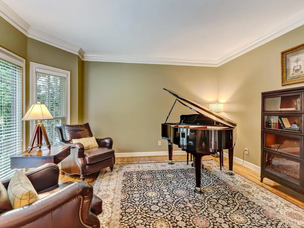 1825 Redbourne Drive, Atlanta, Georgia 30350, 4 Bedrooms Bedrooms, ,3 BathroomsBathrooms,Residential,Sold,1825 Redbourne Drive,6911955