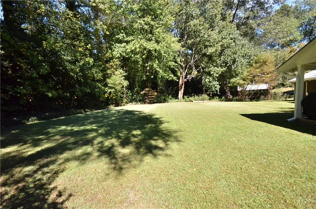 6830 Sunny Brook Lane, Sandy Springs, Georgia 30328, 4 Bedrooms Bedrooms, ,3 BathroomsBathrooms,Residential,Sold,6830 Sunny Brook Lane,5763716