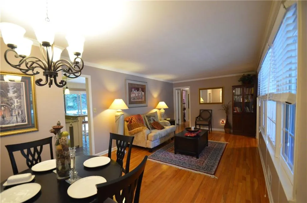 6830 Sunny Brook Lane, Sandy Springs, Georgia 30328, 4 Bedrooms Bedrooms, ,3 BathroomsBathrooms,Residential,Sold,6830 Sunny Brook Lane,5763716