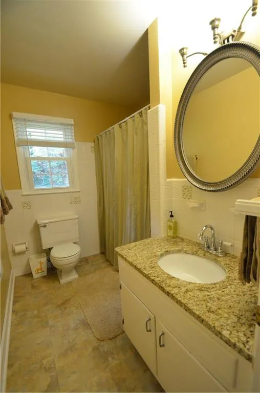 6830 Sunny Brook Lane, Sandy Springs, Georgia 30328, 4 Bedrooms Bedrooms, ,3 BathroomsBathrooms,Residential,Sold,6830 Sunny Brook Lane,5763716