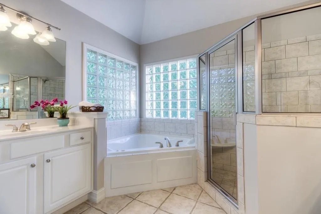 7275 Village Creek Trace, Atlanta, Georgia 30328, 4 Bedrooms Bedrooms, ,3 BathroomsBathrooms,Residential,Sold,7275 Village Creek Trace,6554806