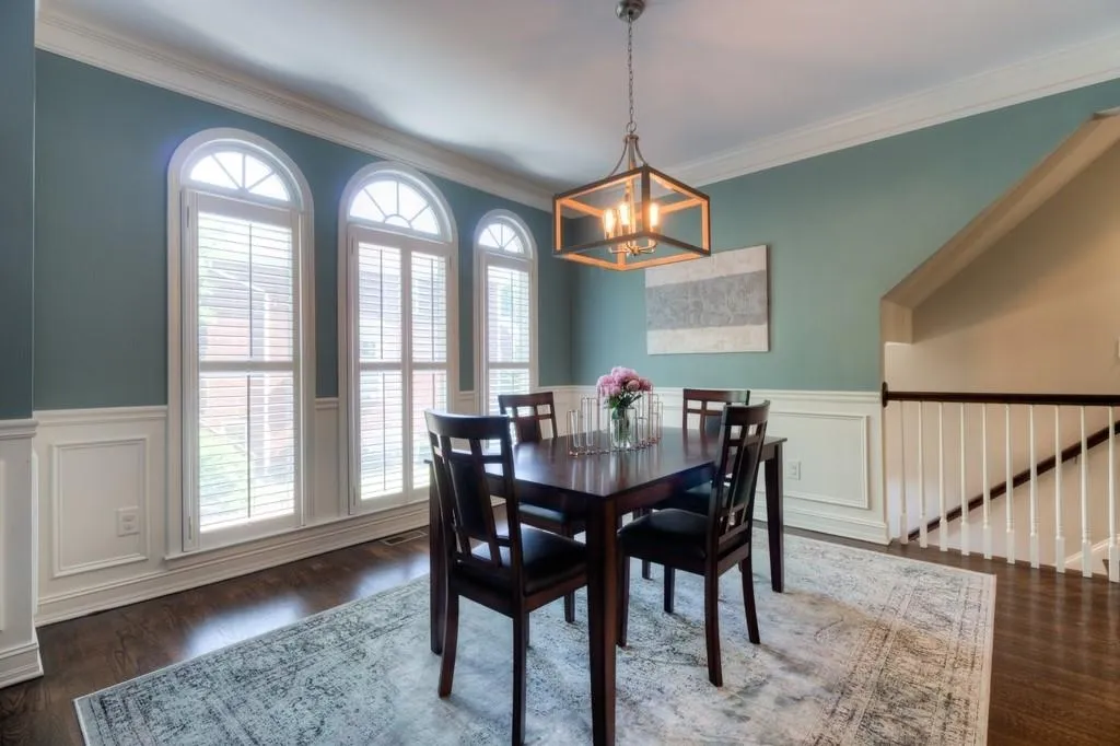 7275 Village Creek Trace, Atlanta, Georgia 30328, 4 Bedrooms Bedrooms, ,3 BathroomsBathrooms,Residential,Sold,7275 Village Creek Trace,6554806