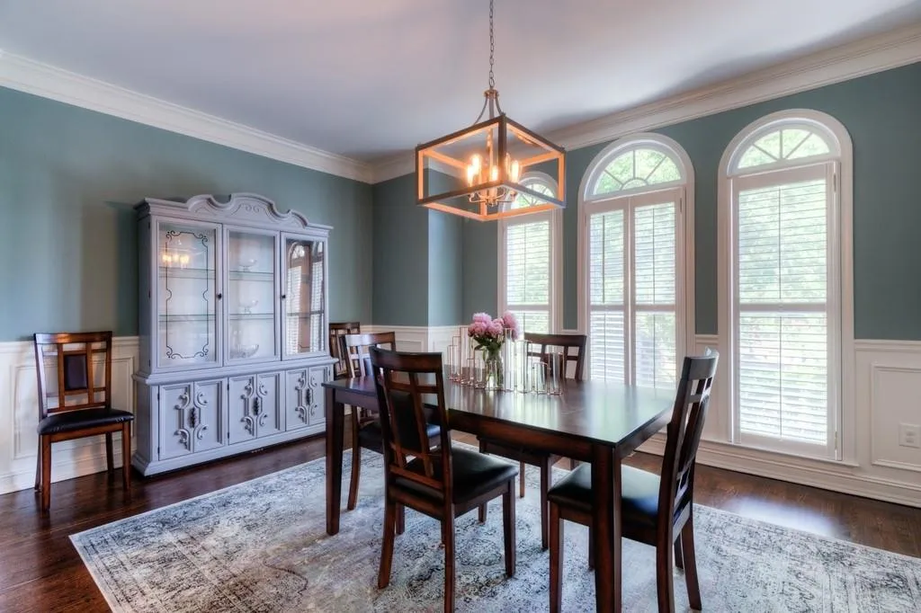 7275 Village Creek Trace, Atlanta, Georgia 30328, 4 Bedrooms Bedrooms, ,3 BathroomsBathrooms,Residential,Sold,7275 Village Creek Trace,6554806