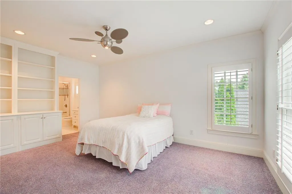 860 Glengate Place, Sandy Springs, Georgia 30328, 6 Bedrooms Bedrooms, ,6 BathroomsBathrooms,Residential,Sold,860 Glengate Place,7260045