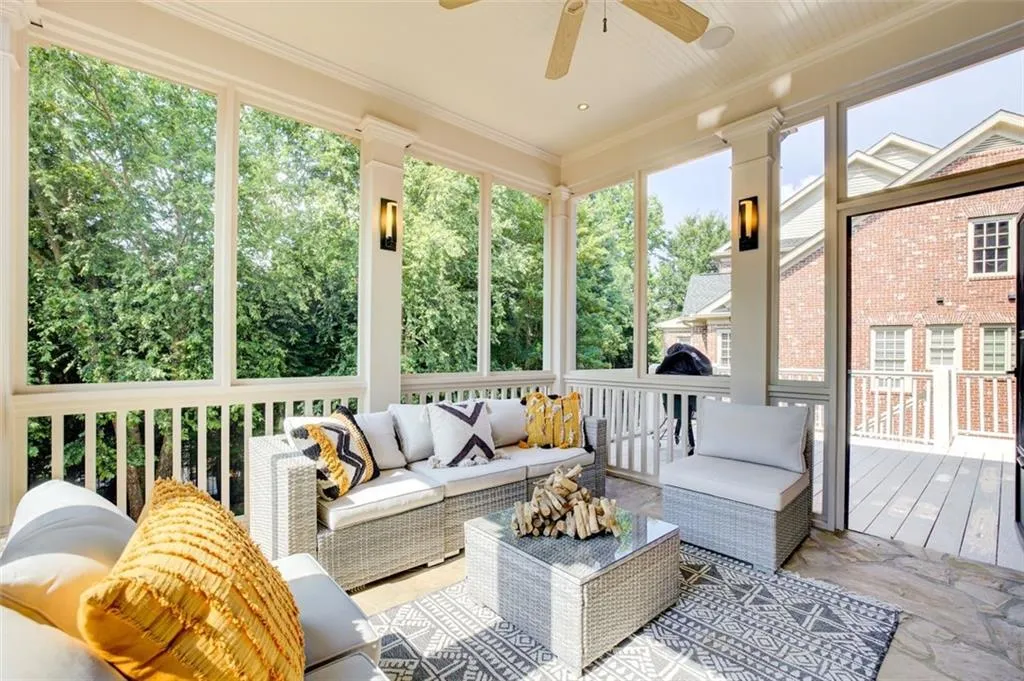 860 Glengate Place, Sandy Springs, Georgia 30328, 6 Bedrooms Bedrooms, ,6 BathroomsBathrooms,Residential,Sold,860 Glengate Place,7260045