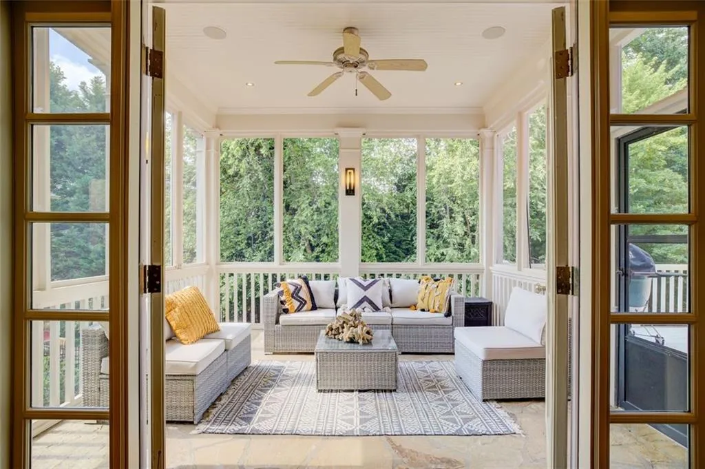 860 Glengate Place, Sandy Springs, Georgia 30328, 6 Bedrooms Bedrooms, ,6 BathroomsBathrooms,Residential,Sold,860 Glengate Place,7260045