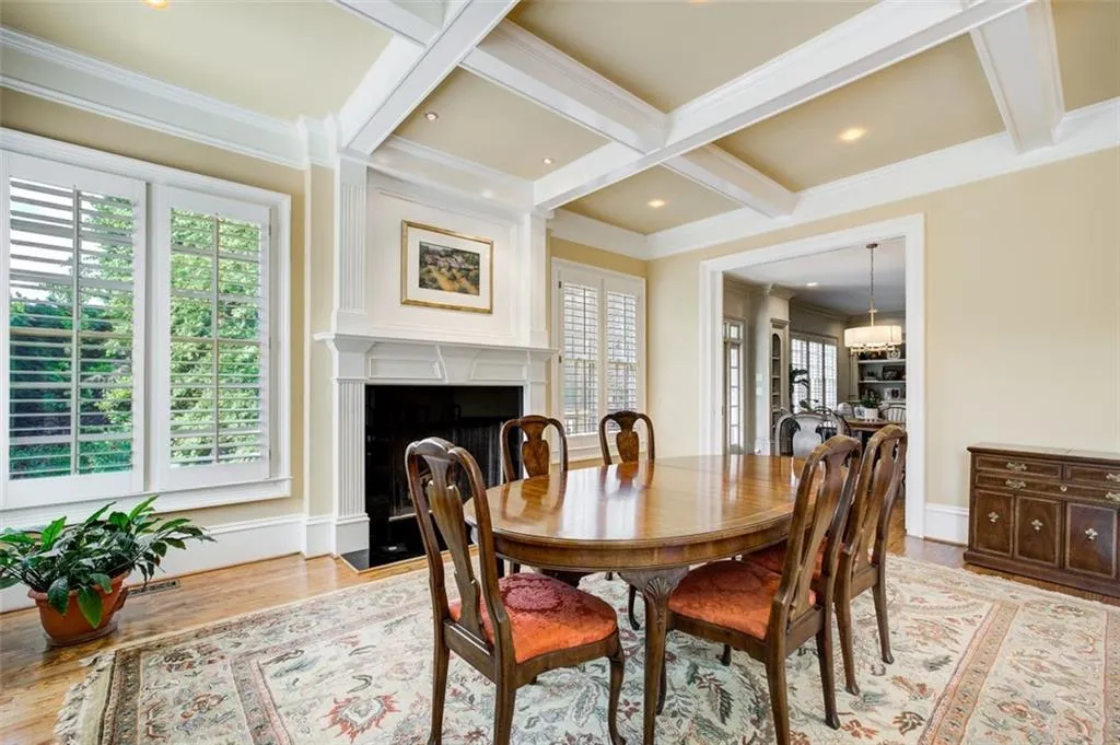 860 Glengate Place, Sandy Springs, Georgia 30328, 6 Bedrooms Bedrooms, ,6 BathroomsBathrooms,Residential,Sold,860 Glengate Place,7260045