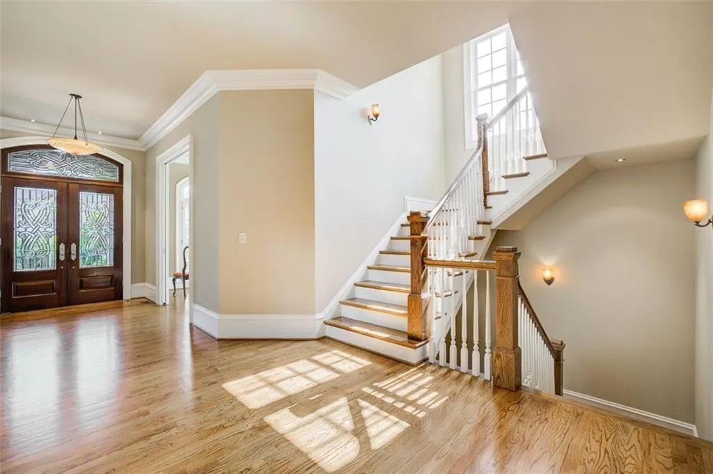 860 Glengate Place, Sandy Springs, Georgia 30328, 6 Bedrooms Bedrooms, ,6 BathroomsBathrooms,Residential,Sold,860 Glengate Place,7260045